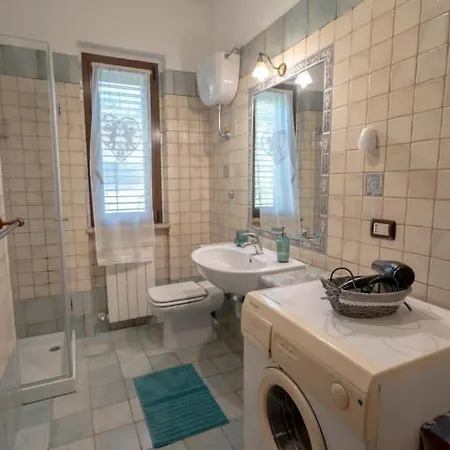 Iushi House Apartment *