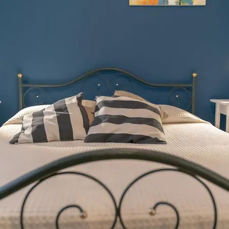Iushi House Apartment Vasto